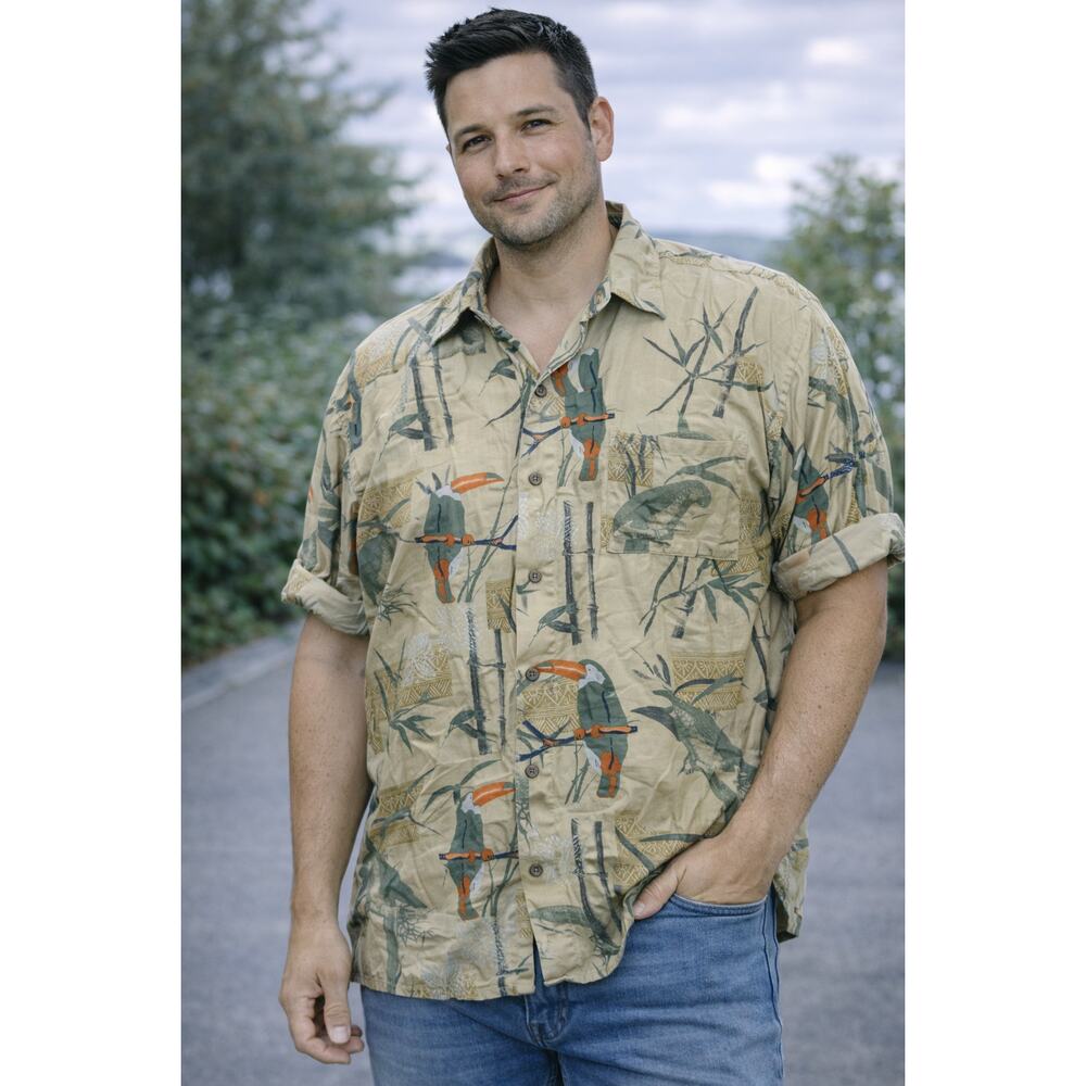 Natural Issue Toucan Parrot‎ Hawaiian Shirt Men’s L/G Tropical Bamboo Print